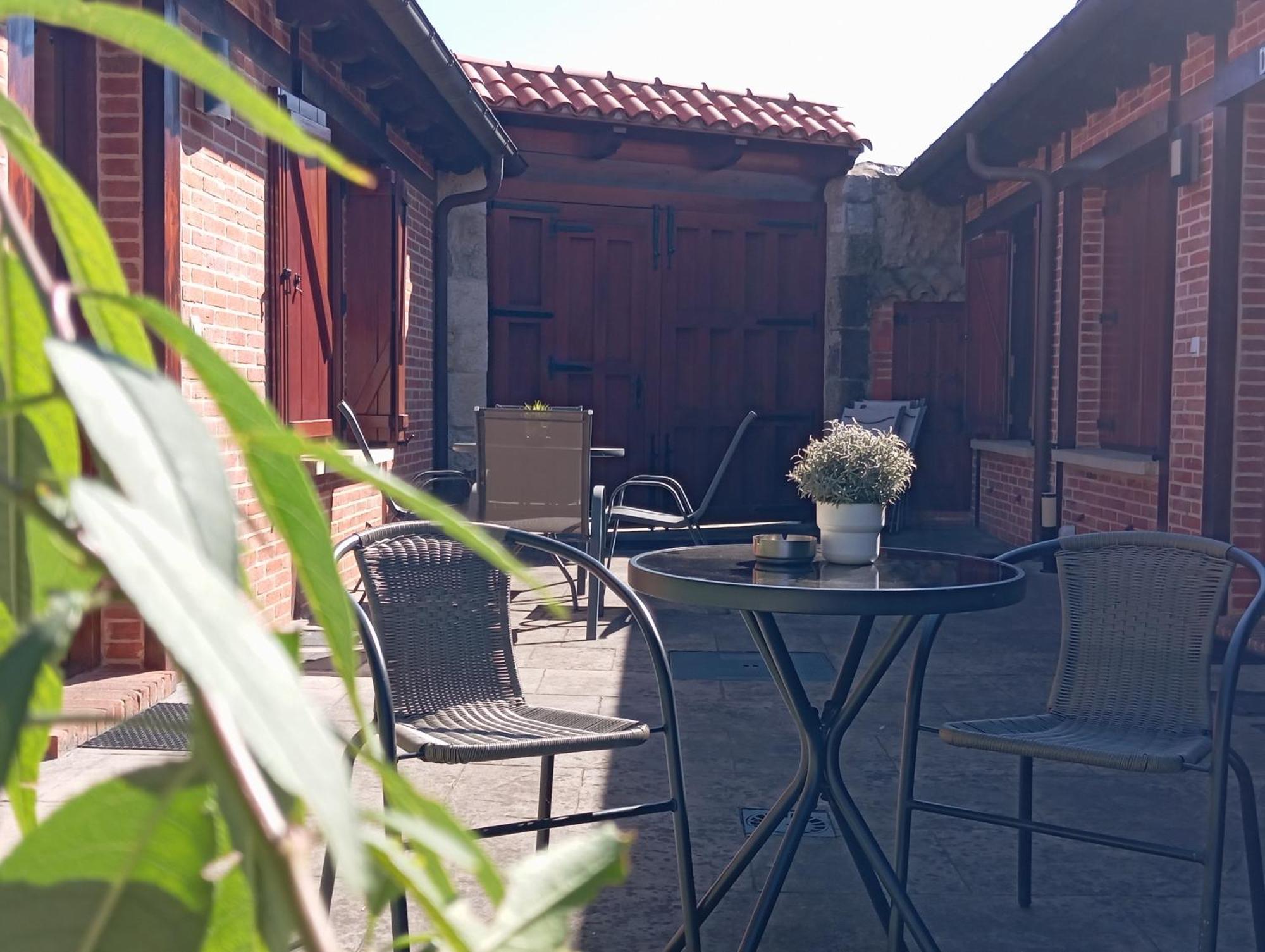 Apartamentos Las Cuadras De Estanos Muriedas Eksteriør billede